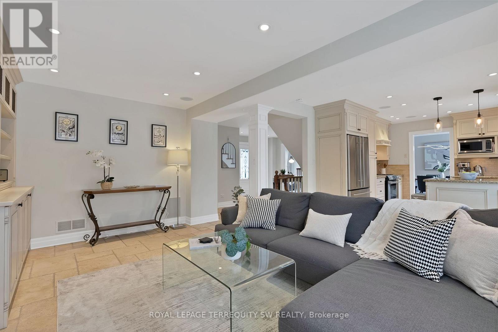 1169 Carlo Court, Mississauga, Ontario  L4W 3N6 - Photo 18 - W12950282