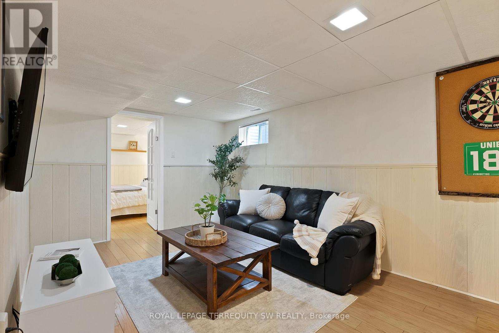 1169 Carlo Court, Mississauga, Ontario  L4W 3N6 - Photo 38 - W12950282