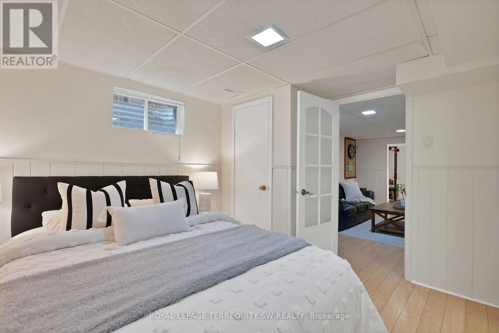 1169 Carlo Court, Mississauga, Ontario  L4W 3N6 - Photo 40 - W12950282