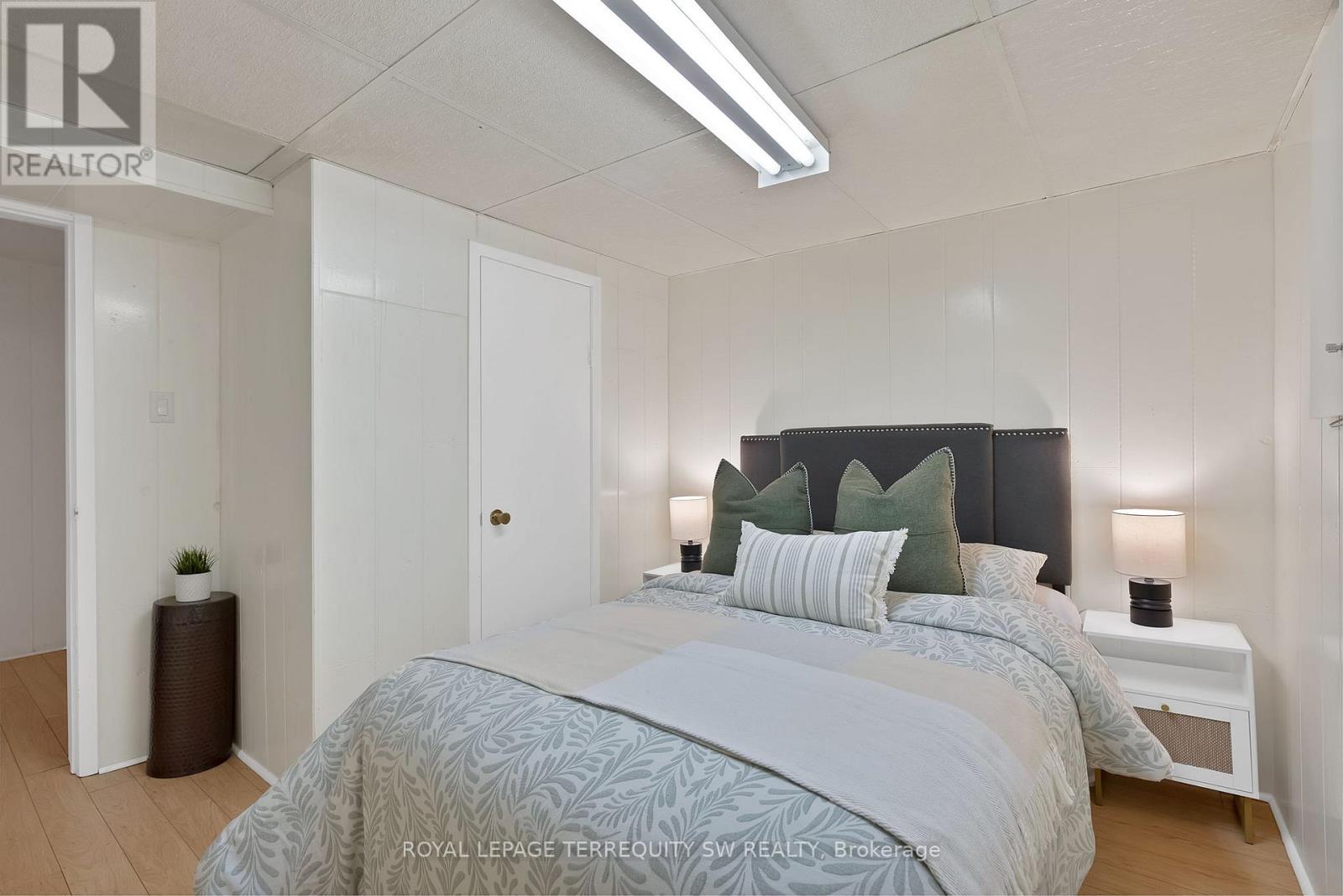 1169 Carlo Court, Mississauga, Ontario  L4W 3N6 - Photo 43 - W12950282