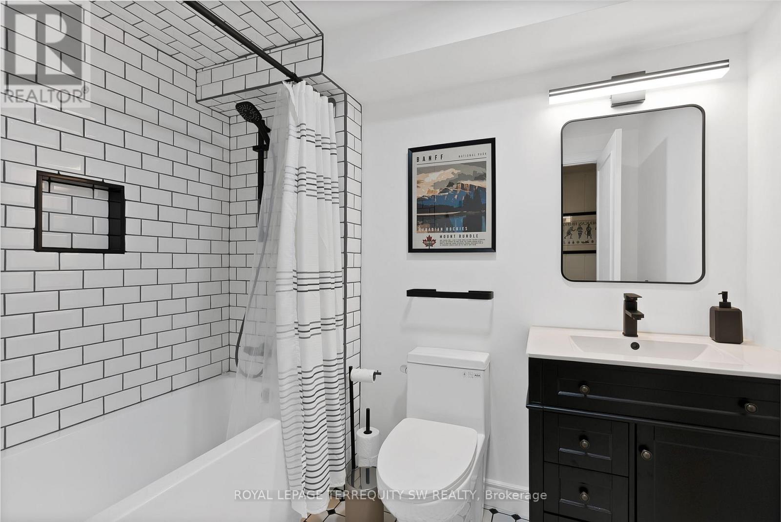 1169 Carlo Court, Mississauga, Ontario  L4W 3N6 - Photo 45 - W12950282