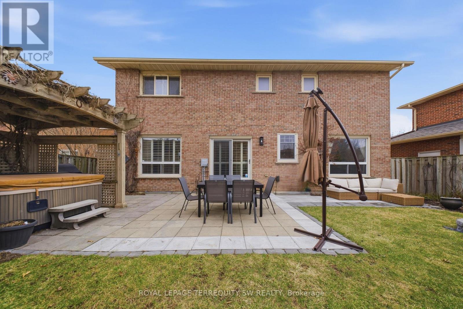 1169 Carlo Court, Mississauga, Ontario  L4W 3N6 - Photo 48 - W12950282