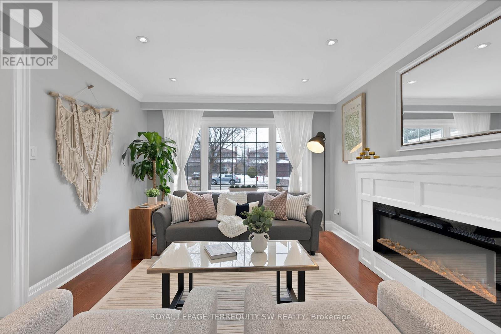 1169 Carlo Court, Mississauga, Ontario  L4W 3N6 - Photo 7 - W12950282