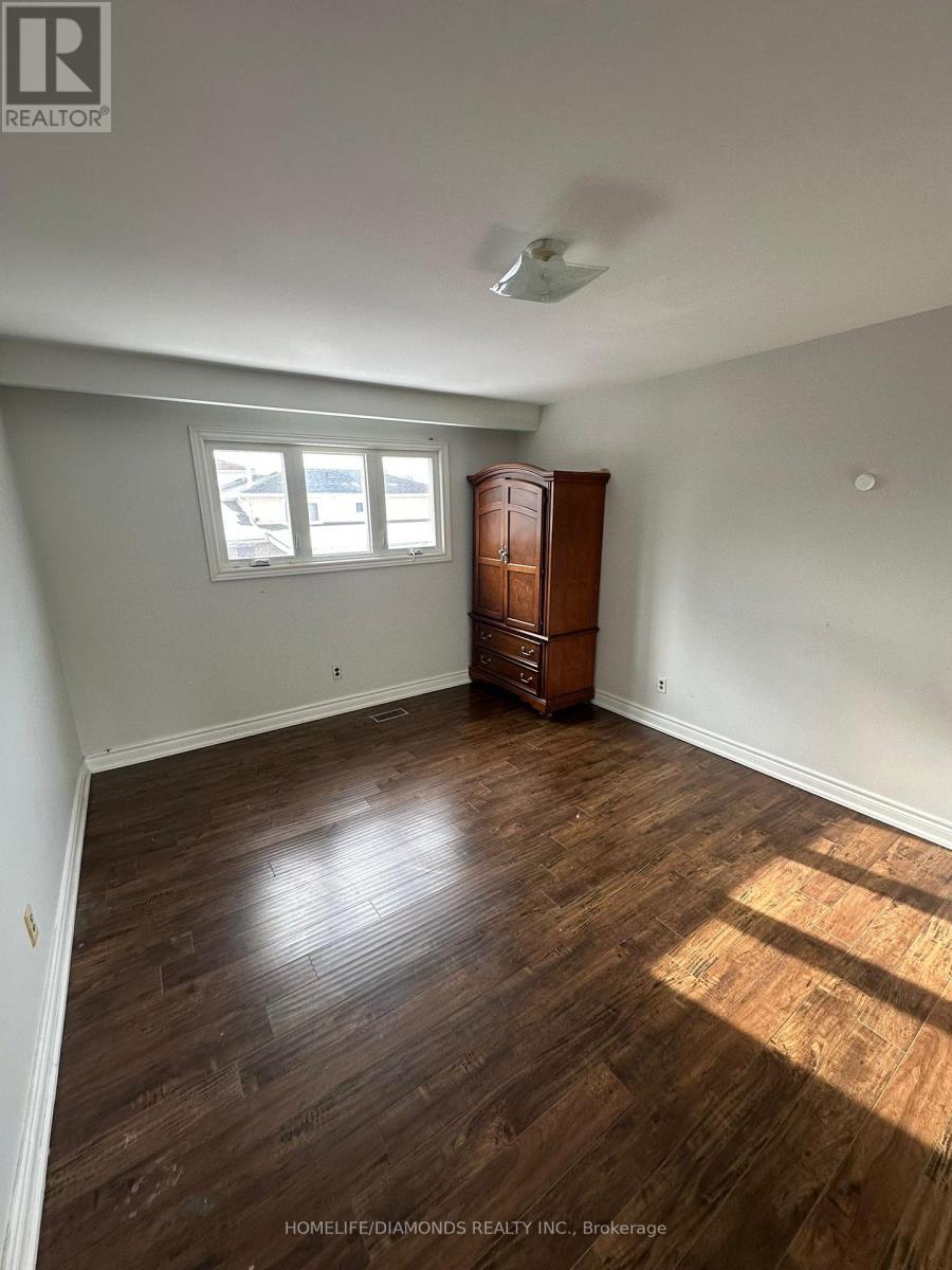 Main - 3142 Purnell Court, Mississauga, Ontario  L4T 2J6 - Photo 8 - W12950306