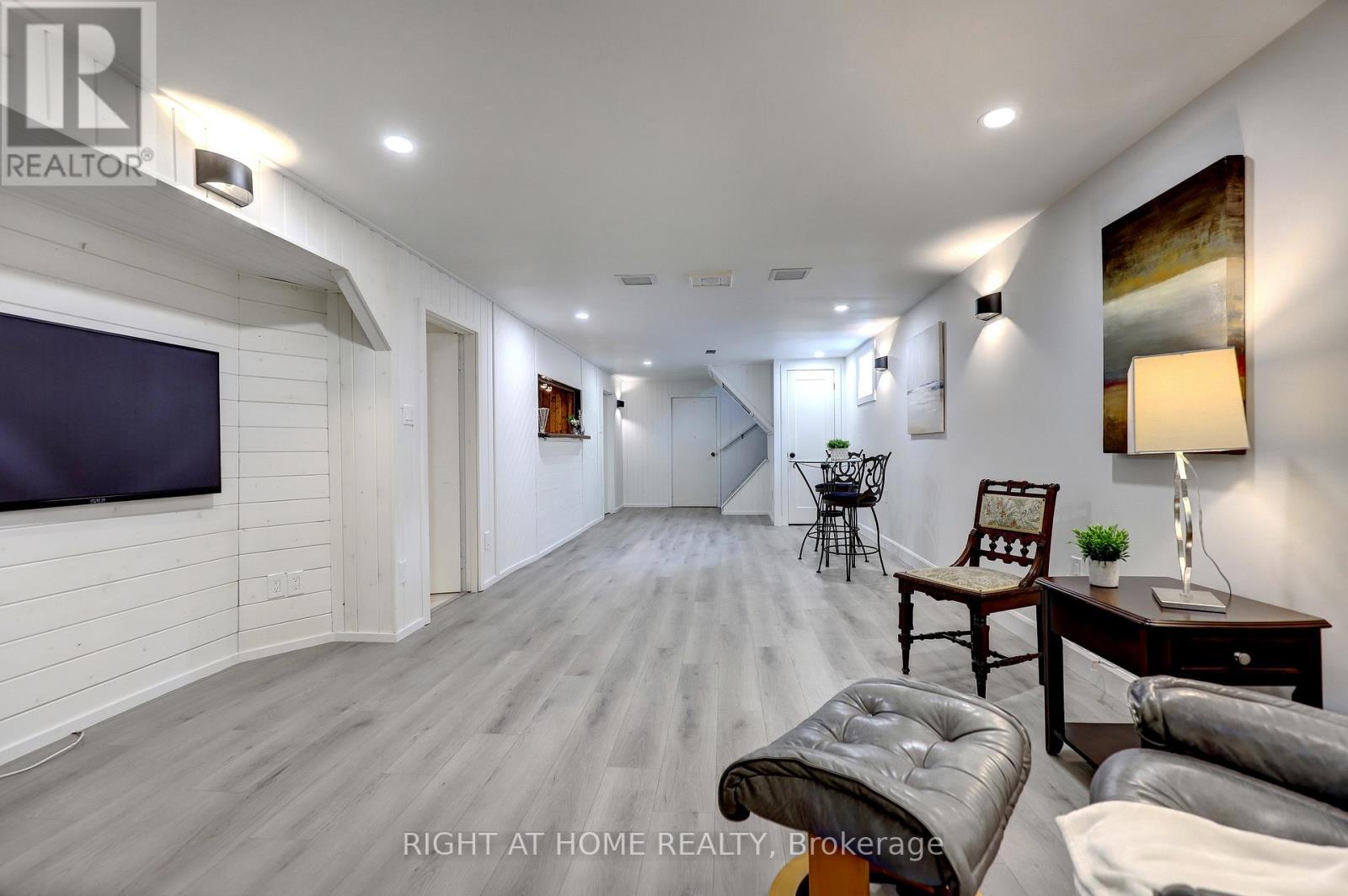 56 Cynthia Road, Toronto, Ontario  M6N 2P9 - Photo 19 - W12950310