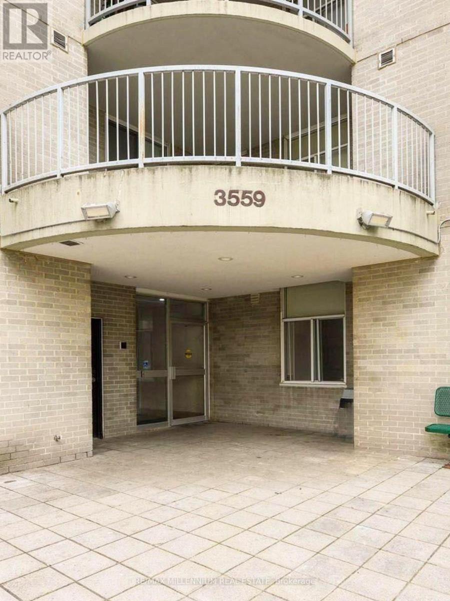 611 - 3559 Eglinton Avenue, Toronto, Ontario  M6M 5C6 - Photo 2 - W12950316