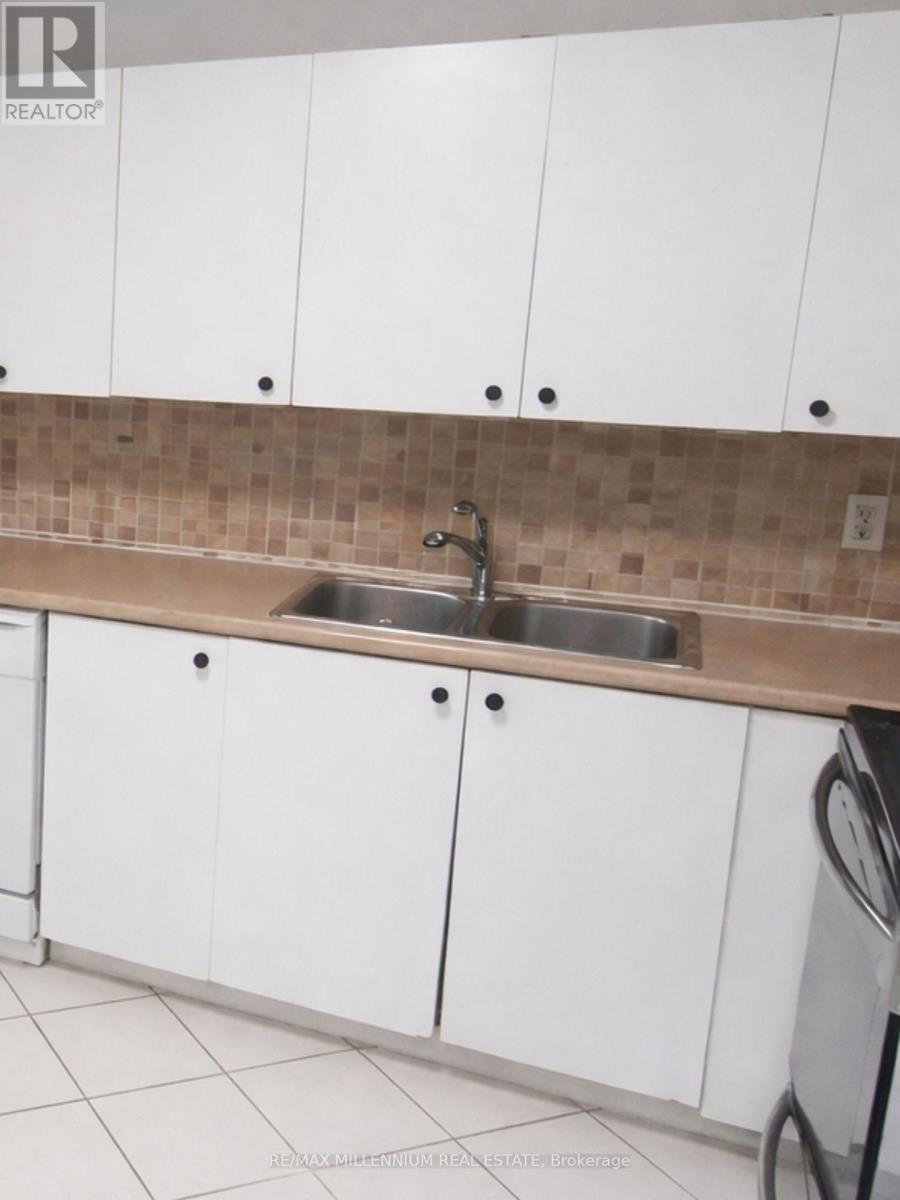 611 - 3559 Eglinton Avenue, Toronto, Ontario  M6M 5C6 - Photo 6 - W12950316