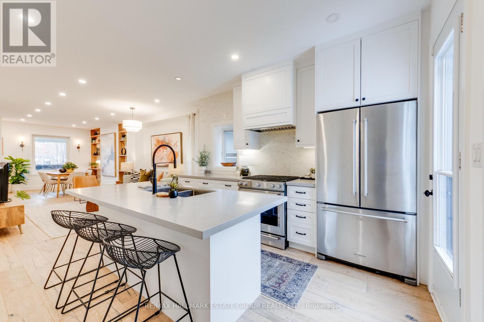 4 Adrian Avenue, Toronto, Ontario  M6N 1A1 - Photo 15 - W12950320