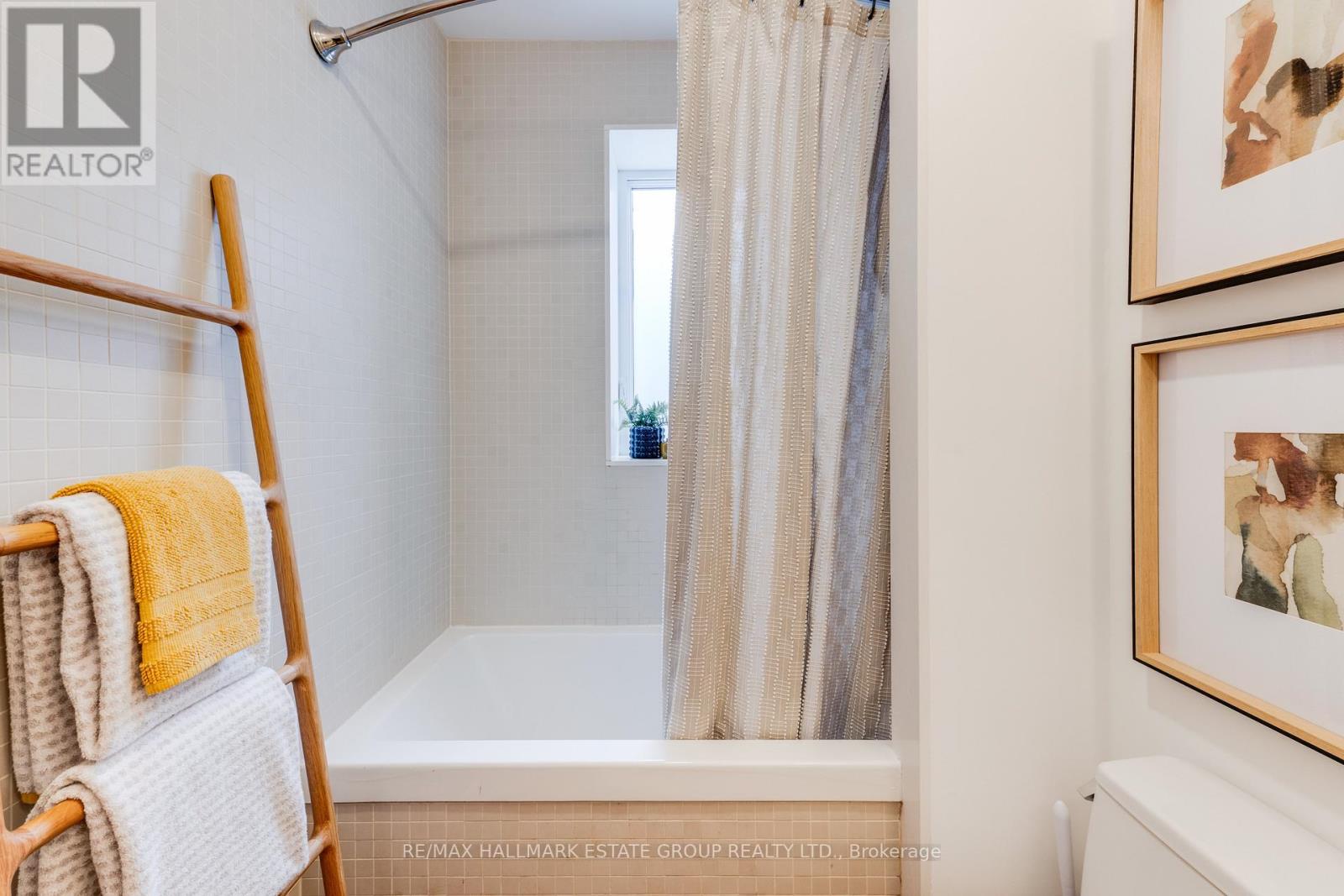 4 Adrian Avenue, Toronto, Ontario  M6N 1A1 - Photo 23 - W12950320