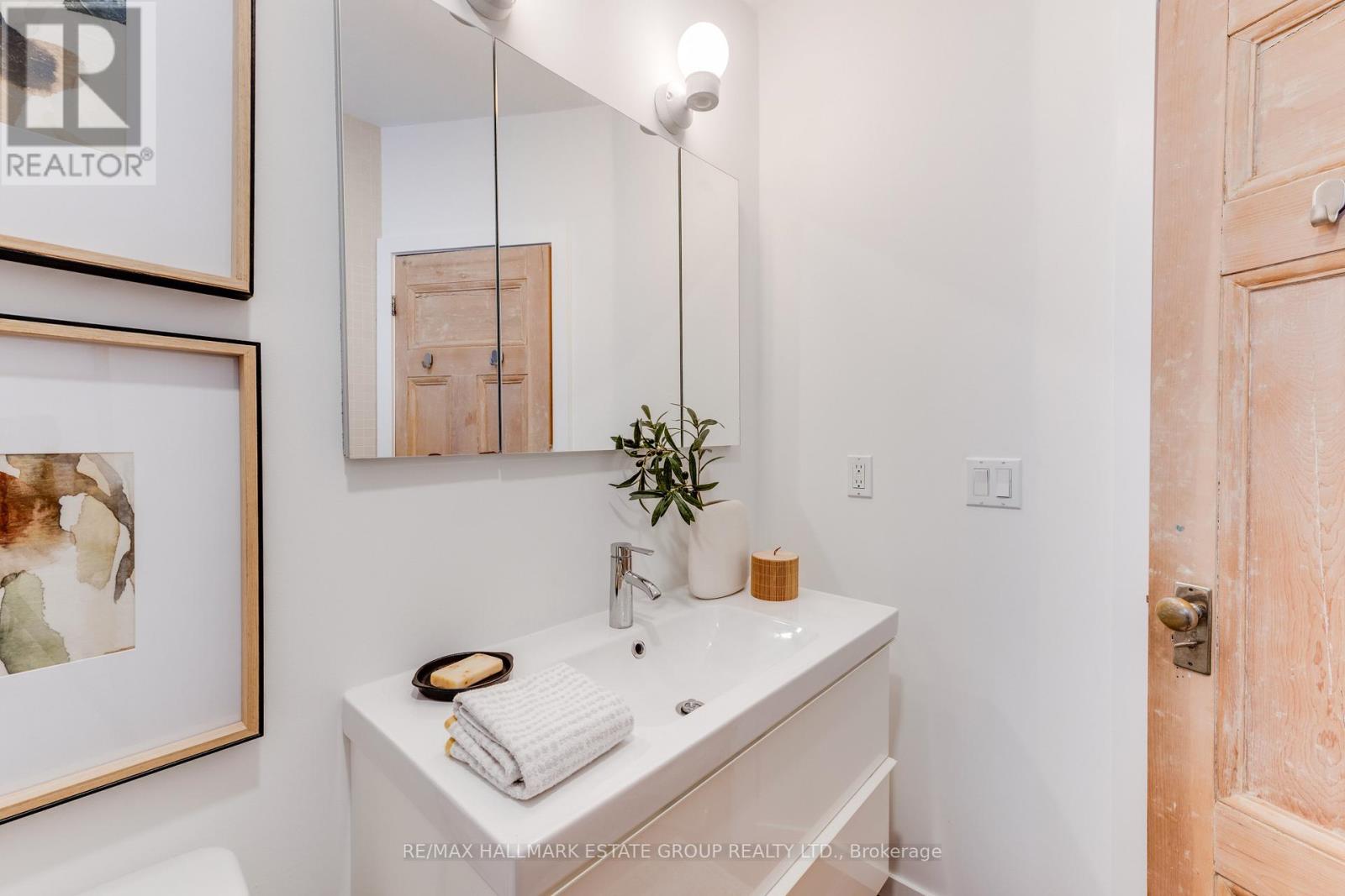 4 Adrian Avenue, Toronto, Ontario  M6N 1A1 - Photo 24 - W12950320