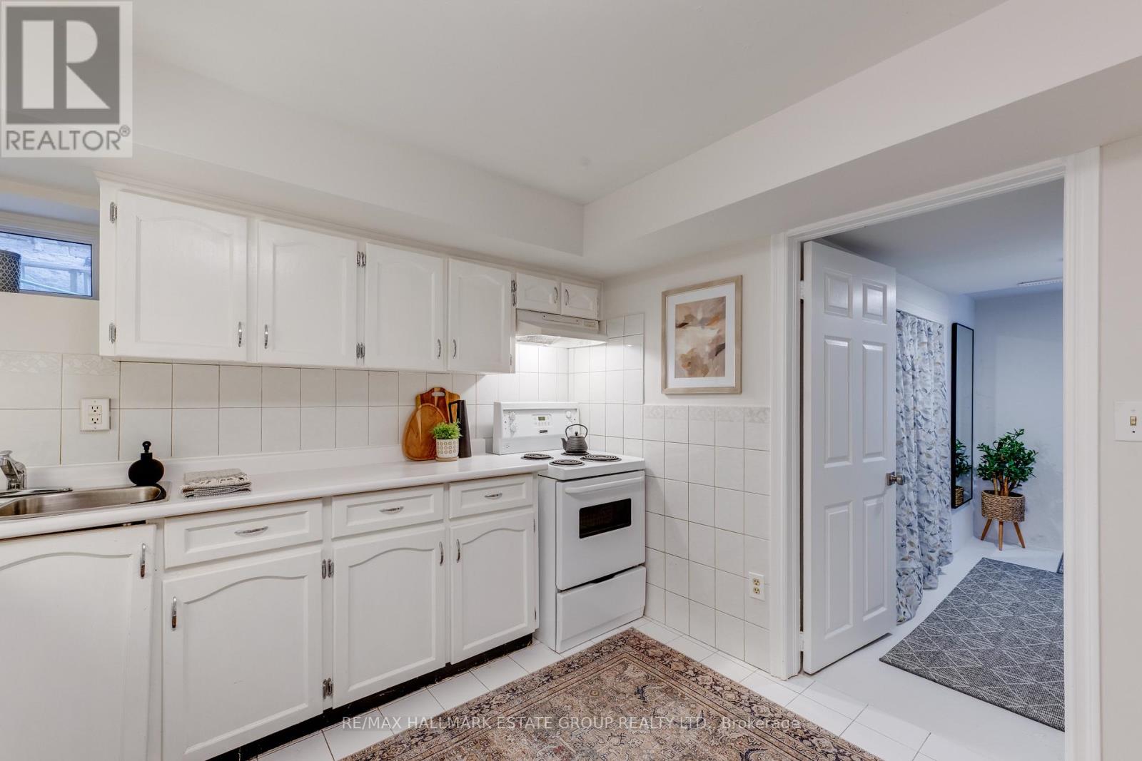 4 Adrian Avenue, Toronto, Ontario  M6N 1A1 - Photo 34 - W12950320