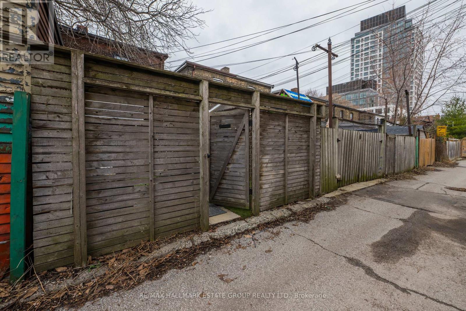 4 Adrian Avenue, Toronto, Ontario  M6N 1A1 - Photo 49 - W12950320