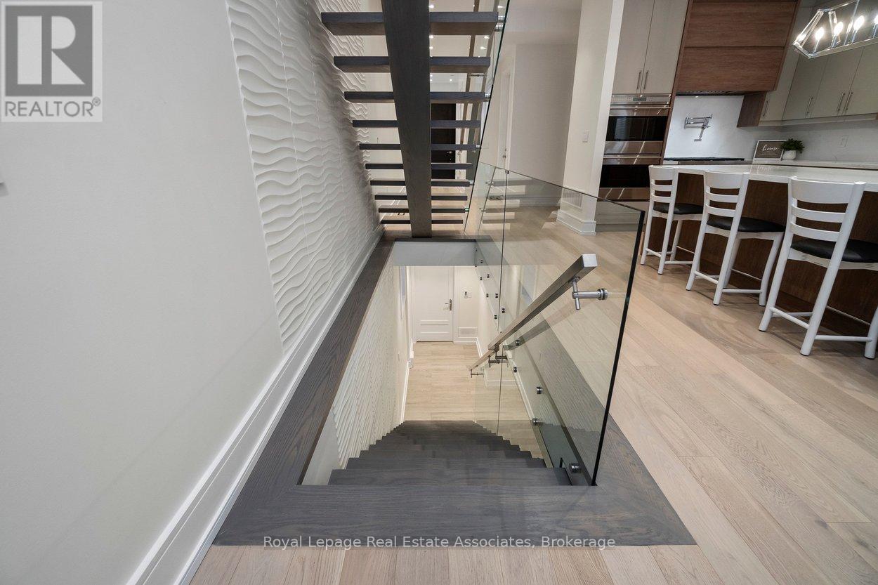 63 Troy Street, Mississauga, Ontario  L5G 1S6 - Photo 36 - W12950394