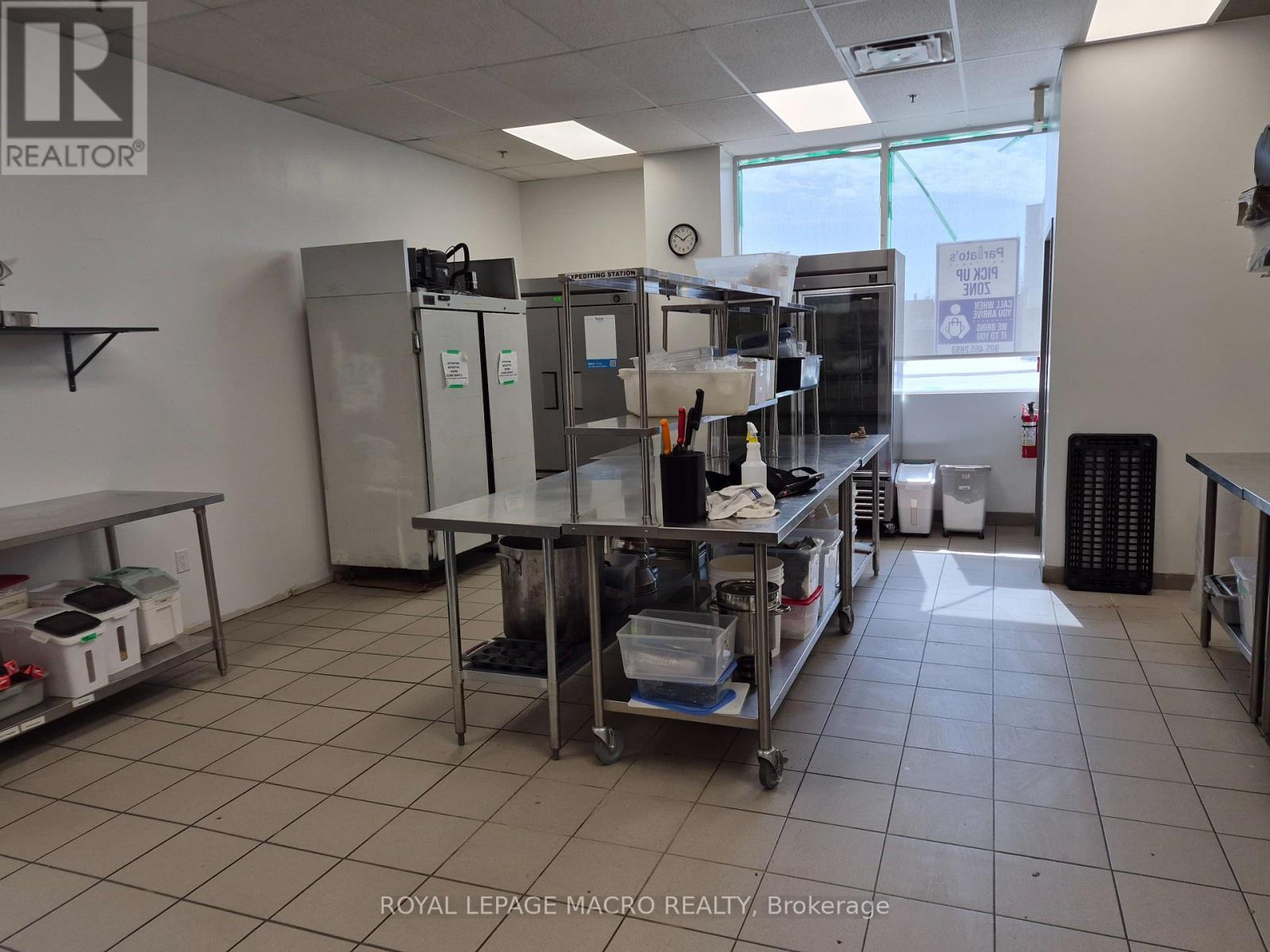 5 - 2195 Wyecroft Road, Oakville, Ontario  L6L 5L7 - Photo 8 - W12950412