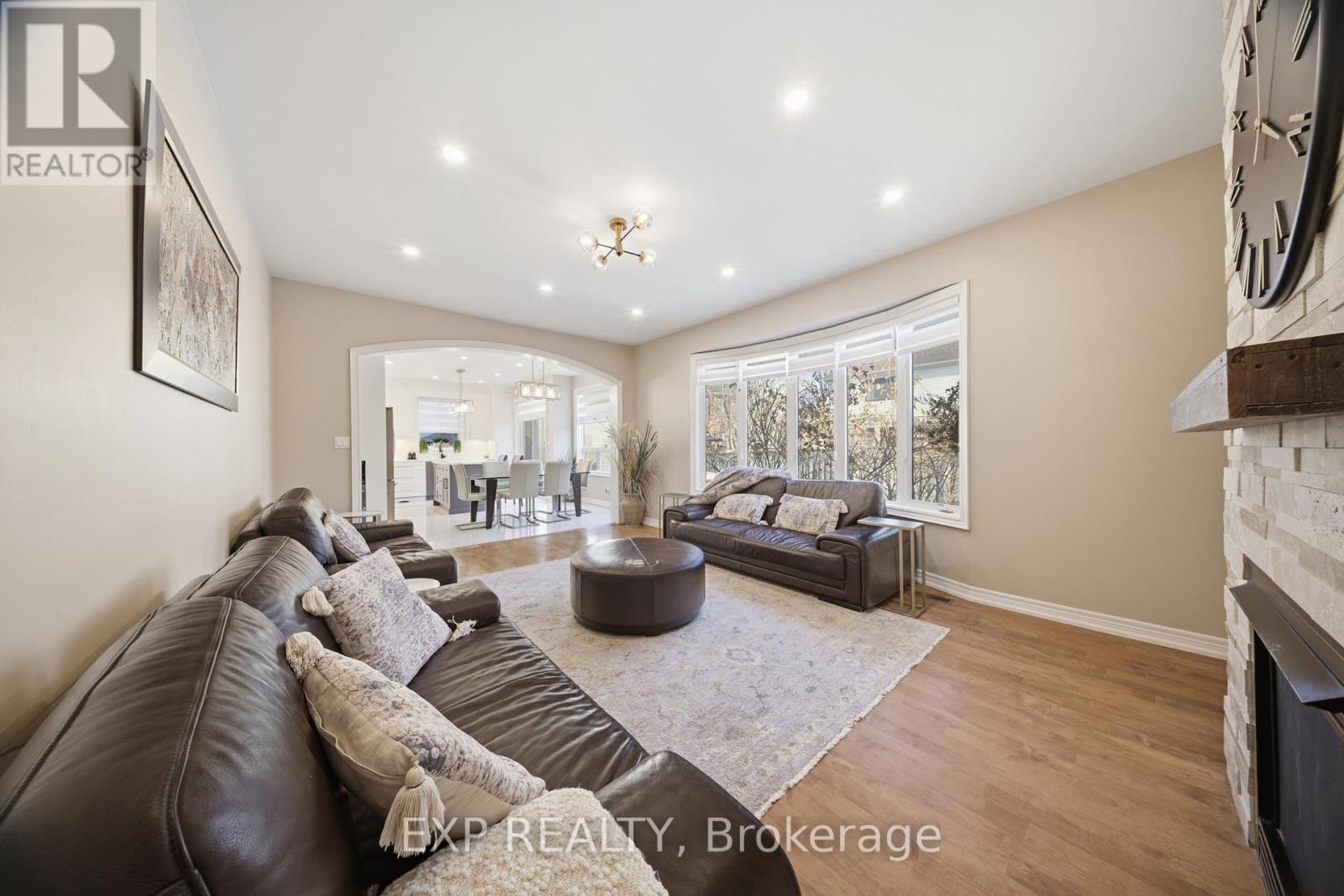 1360 Hill Street, Milton, Ontario  L9T 6M3 - Photo 10 - W12950442