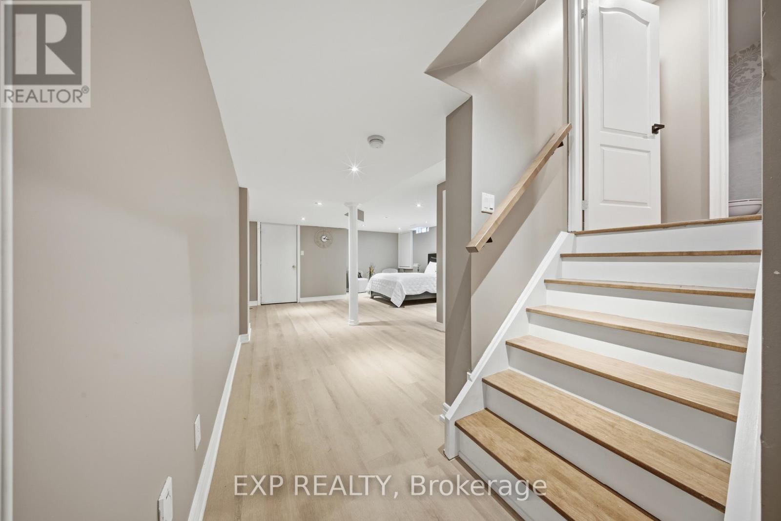 1360 Hill Street, Milton, Ontario  L9T 6M3 - Photo 34 - W12950442