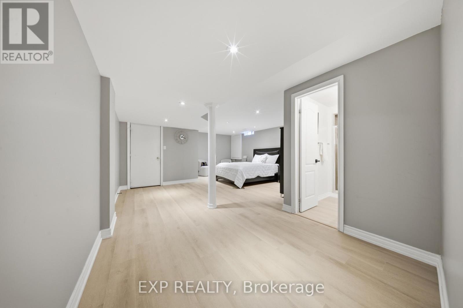 1360 Hill Street, Milton, Ontario  L9T 6M3 - Photo 35 - W12950442