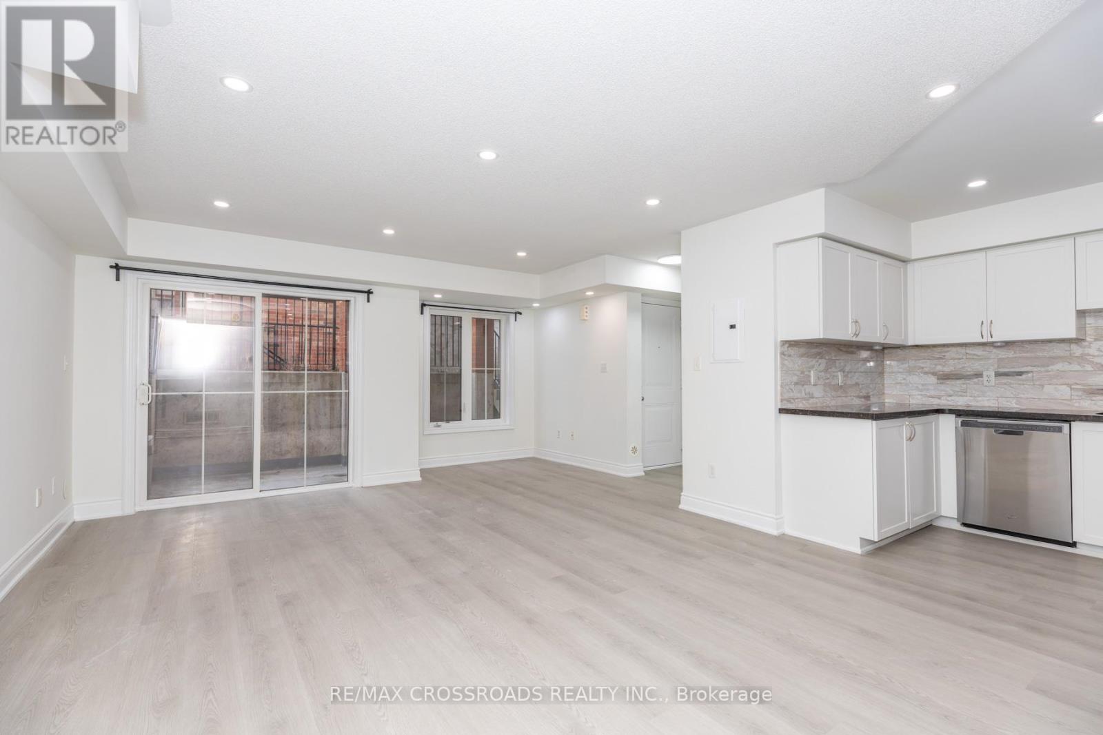 16 - 2460 Post Road, Oakville, Ontario  L6H 0J2 - Photo 8 - W12950460