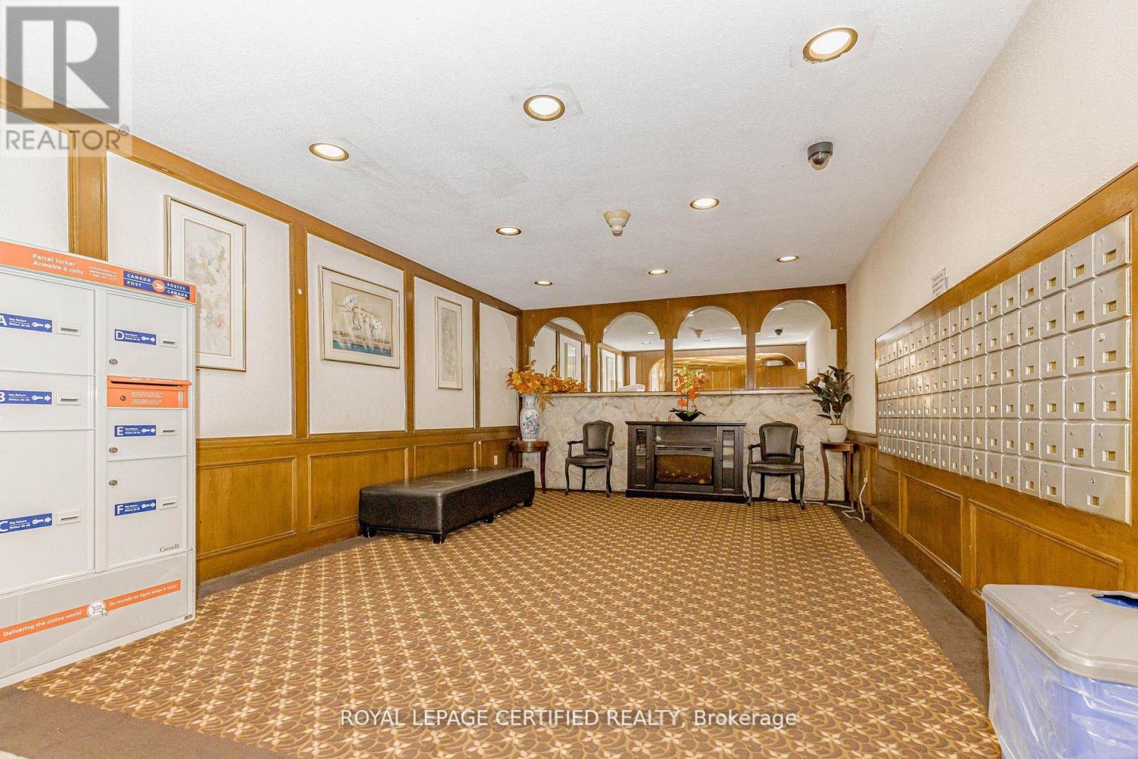 502 - 3577 Derry Road E, Mississauga, Ontario  L4T 1B3 - Photo 4 - W12950462