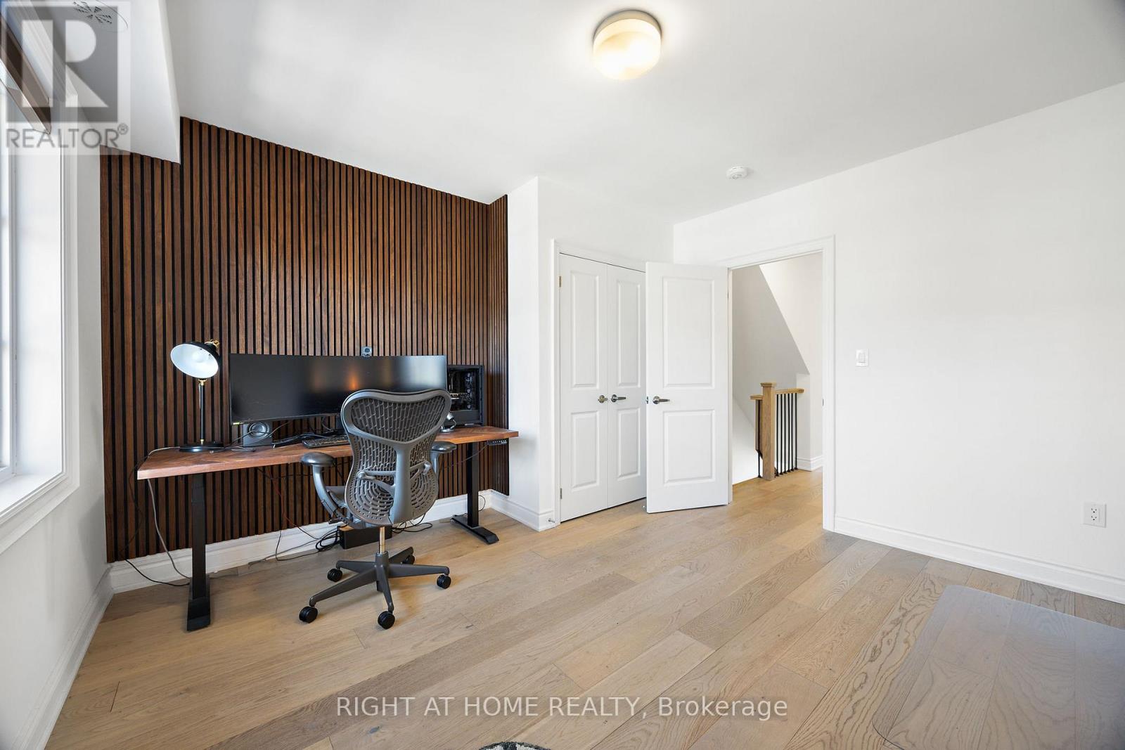 21 - 10 Lunar Crescent, Mississauga, Ontario  L5M 2P6 - Photo 13 - W12950528