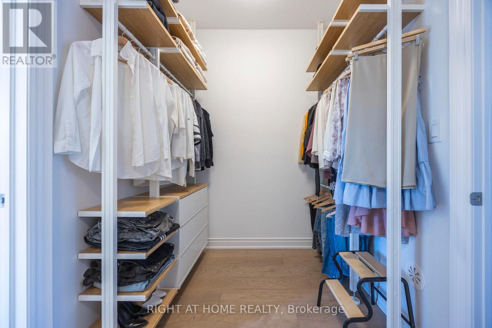 21 - 10 Lunar Crescent, Mississauga, Ontario  L5M 2P6 - Photo 23 - W12950528