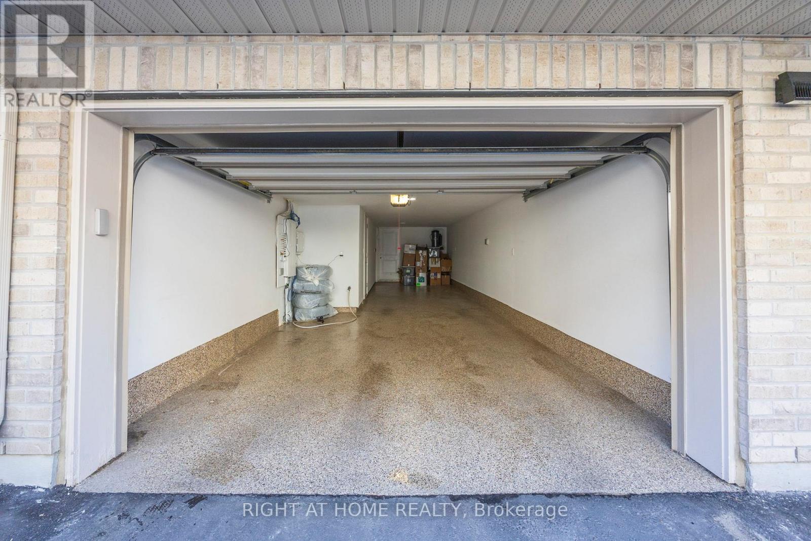 21 - 10 Lunar Crescent, Mississauga, Ontario  L5M 2P6 - Photo 24 - W12950528