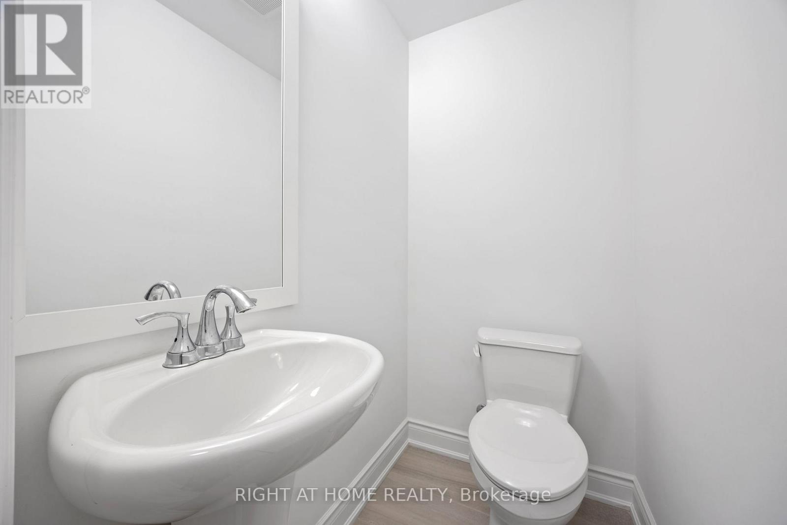 21 - 10 Lunar Crescent, Mississauga, Ontario  L5M 2P6 - Photo 26 - W12950528