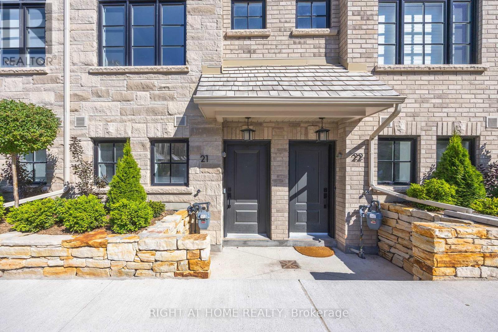 21 - 10 Lunar Crescent, Mississauga, Ontario  L5M 2P6 - Photo 28 - W12950528