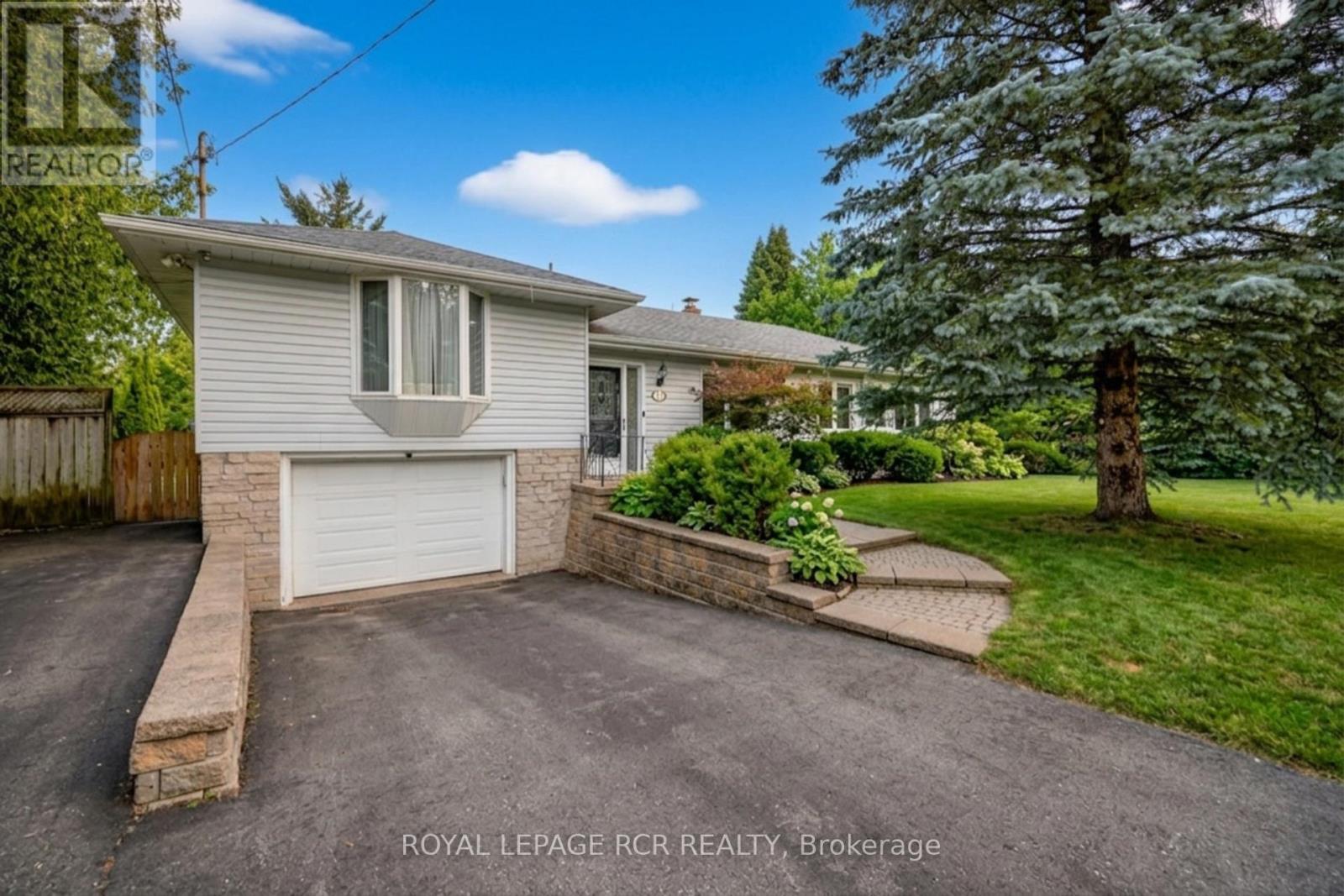 11 HILLTOP DRIVE, Caledon, Ontario