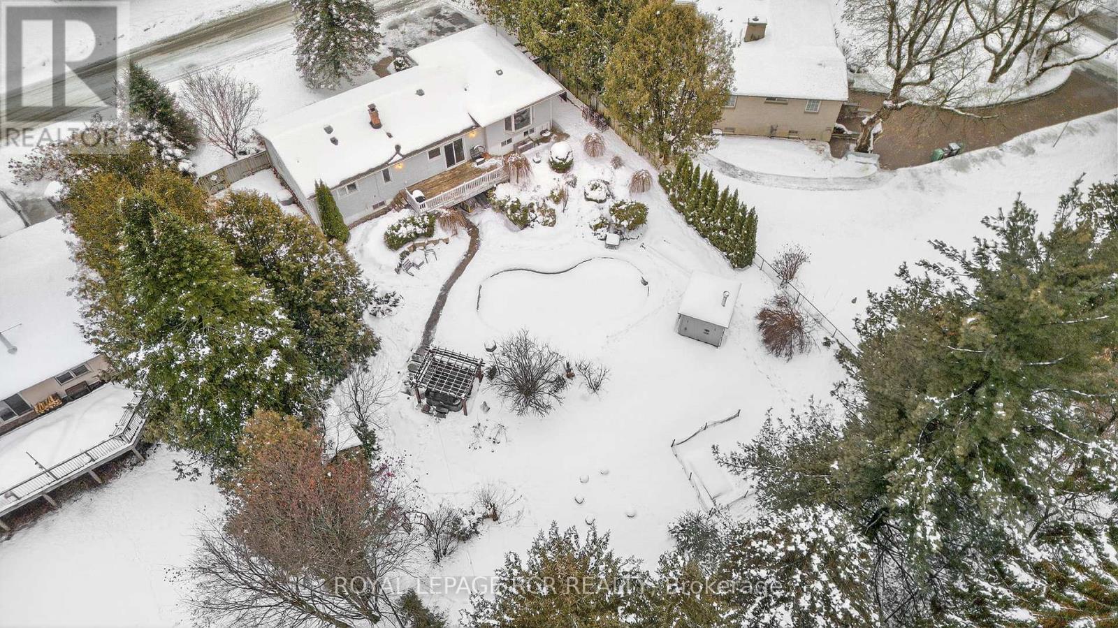 11 Hilltop Drive, Caledon, Ontario  L7C 1K7 - Photo 33 - W12950534