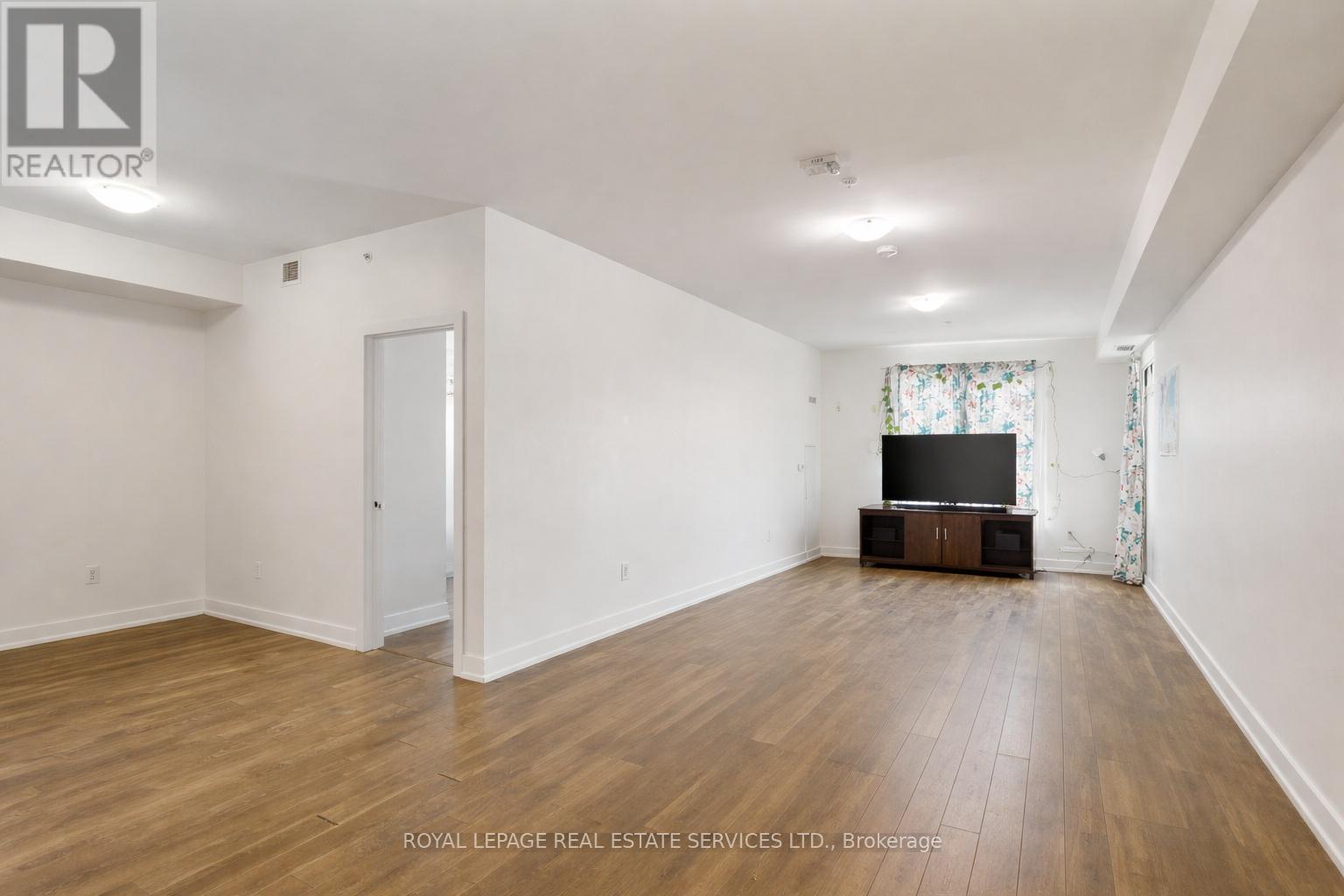 420 - 150 Oak Park Boulevard, Oakville, Ontario  L6H 3P2 - Photo 13 - W12950536