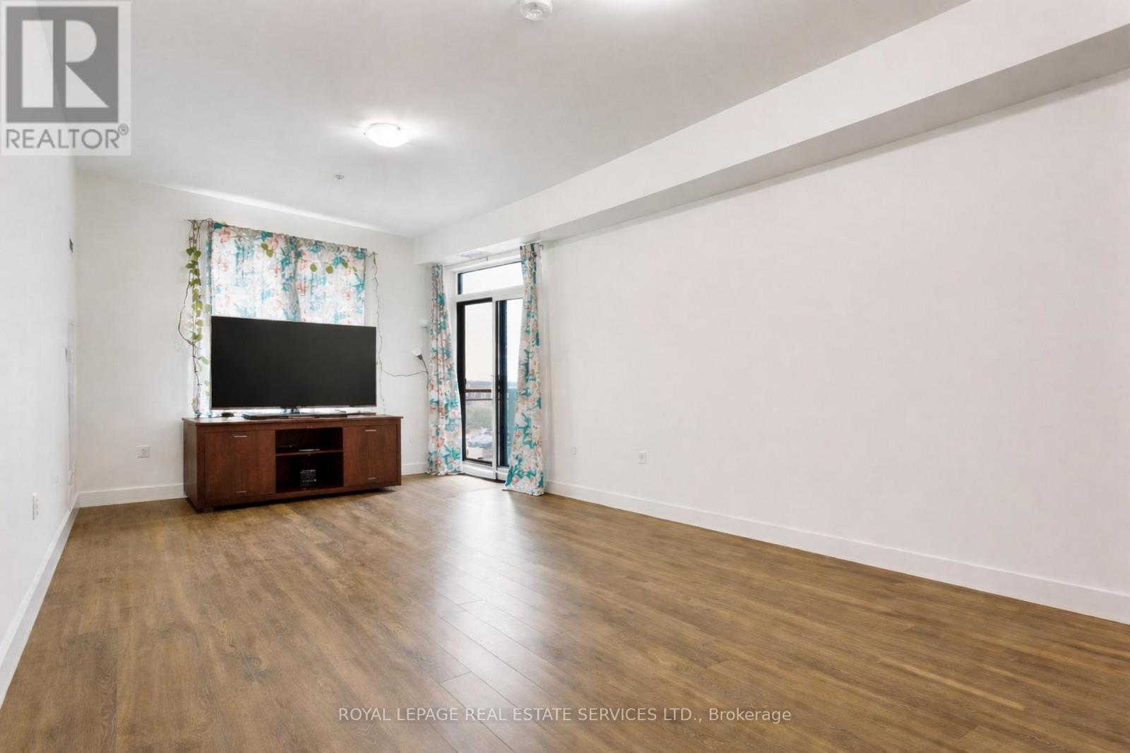 420 - 150 Oak Park Boulevard, Oakville, Ontario  L6H 3P2 - Photo 14 - W12950536