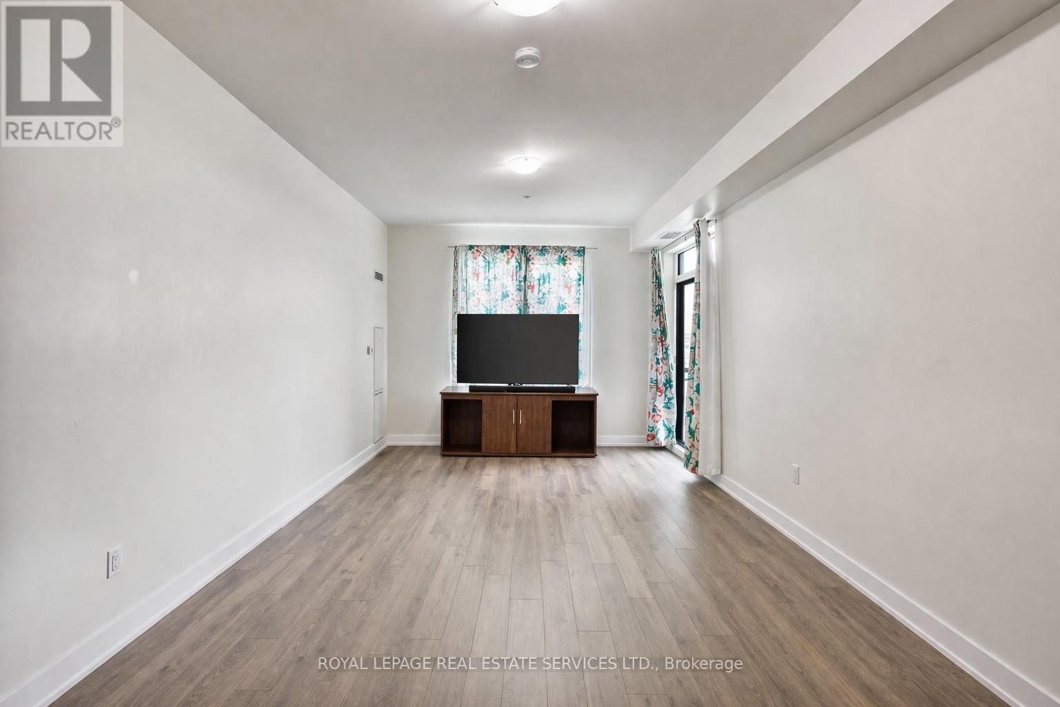 420 - 150 Oak Park Boulevard, Oakville, Ontario  L6H 3P2 - Photo 18 - W12950536