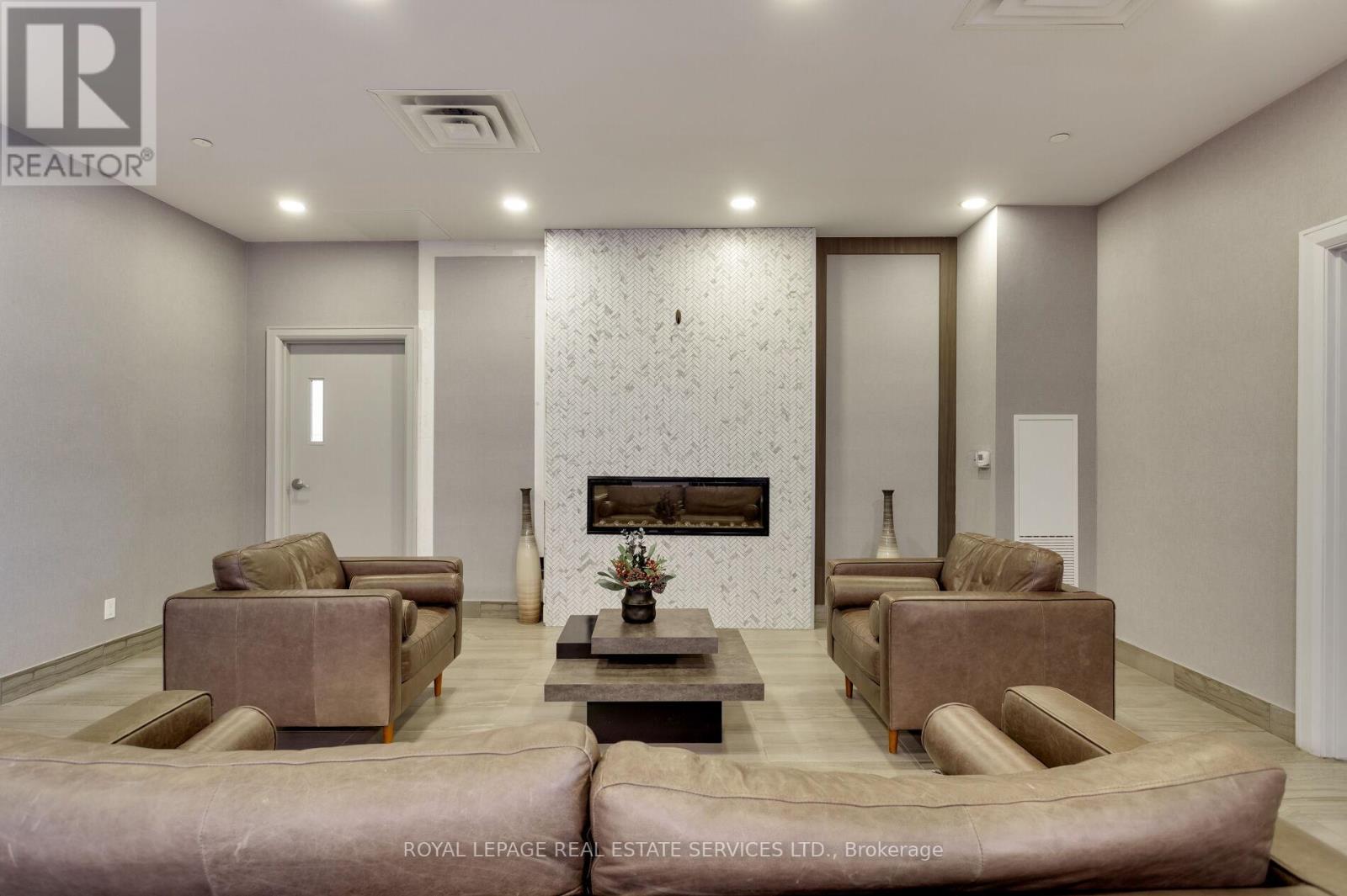 420 - 150 Oak Park Boulevard, Oakville, Ontario  L6H 3P2 - Photo 24 - W12950536