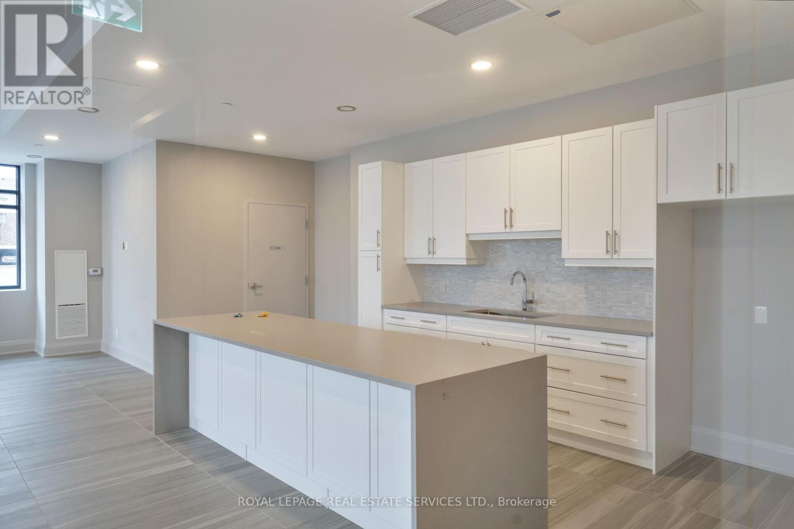 420 - 150 Oak Park Boulevard, Oakville, Ontario  L6H 3P2 - Photo 30 - W12950536