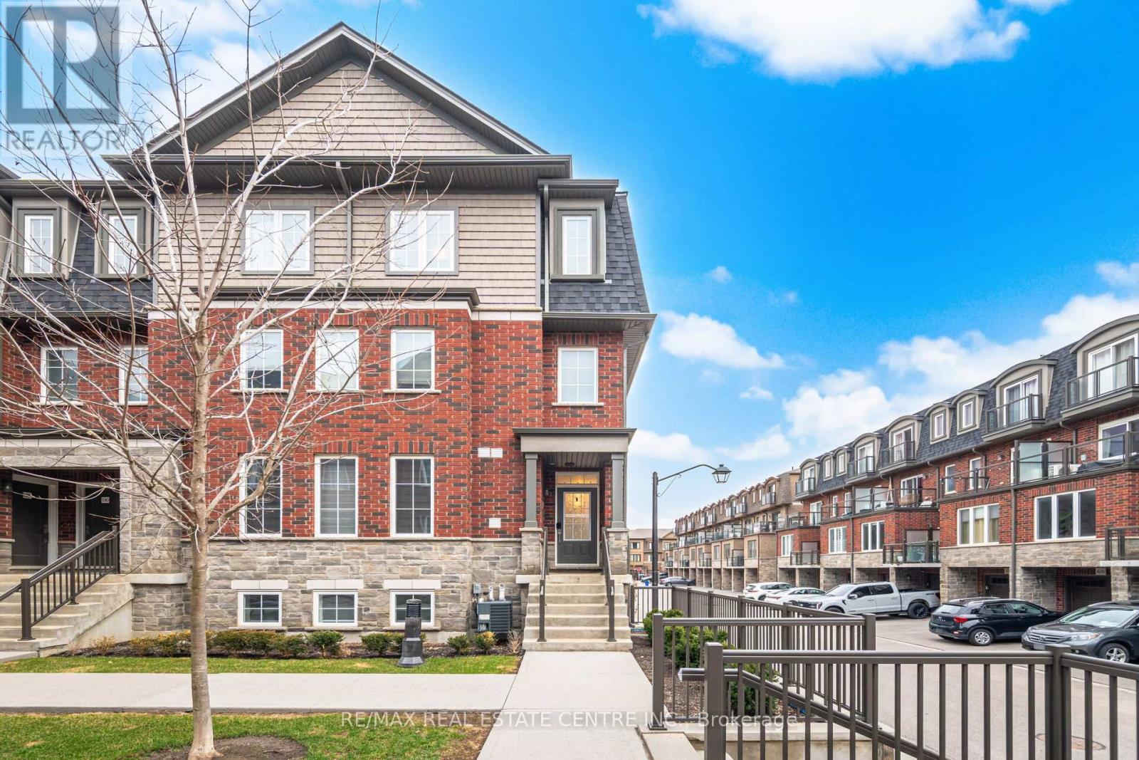 133 - 445 Ontario Street S, Milton, Ontario  L9T 9K5 - Photo 2 - W12950550