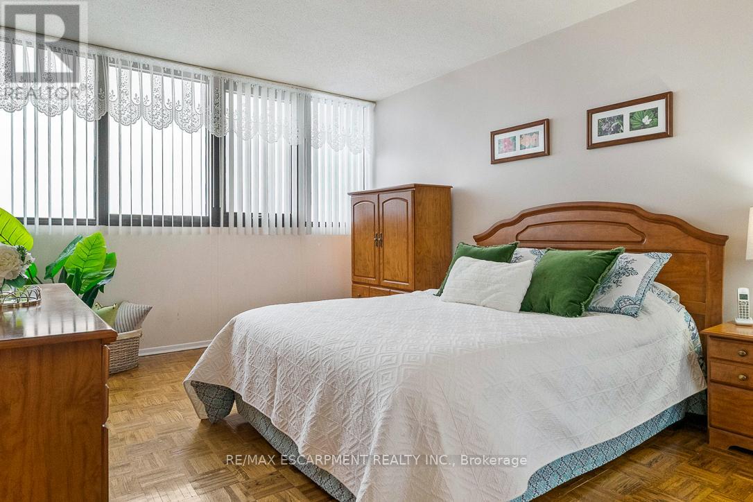 1905 - 1333 Bloor Street, Mississauga, Ontario  L4Y 3T6 - Photo 16 - W12950562