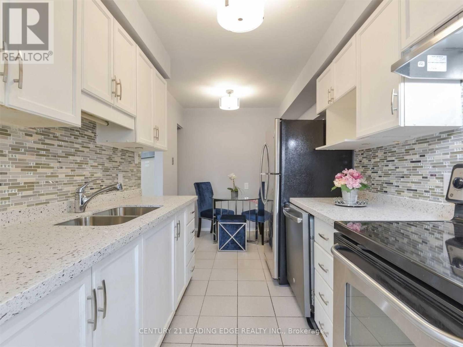 43 - 2288 The College Way, Mississauga, Ontario  L5L 3Z5 - Photo 6 - W12950606