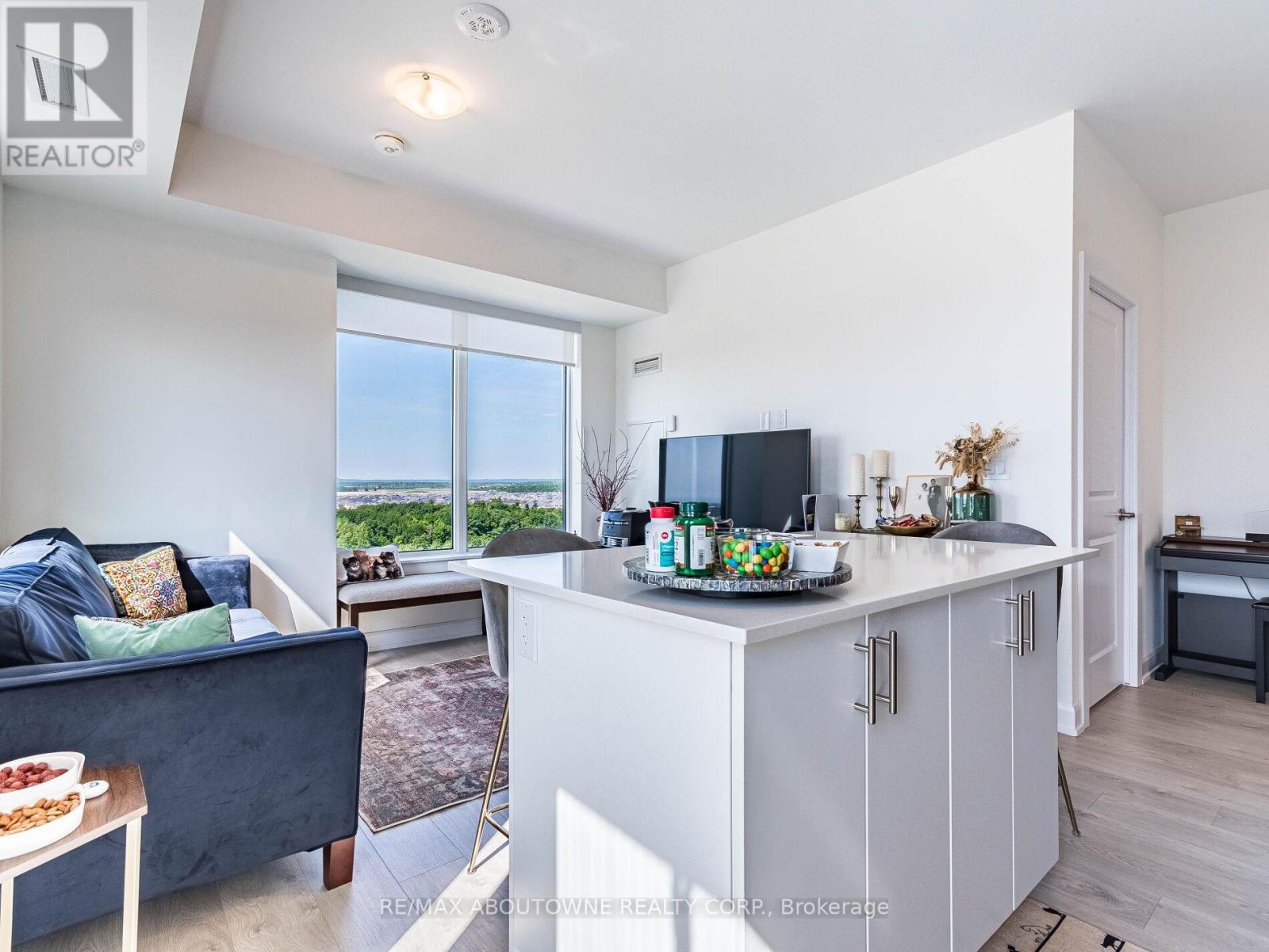 1203 - 3200 William Coltson Avenue, Oakville, Ontario  L6H 7C2 - Photo 14 - W12950618