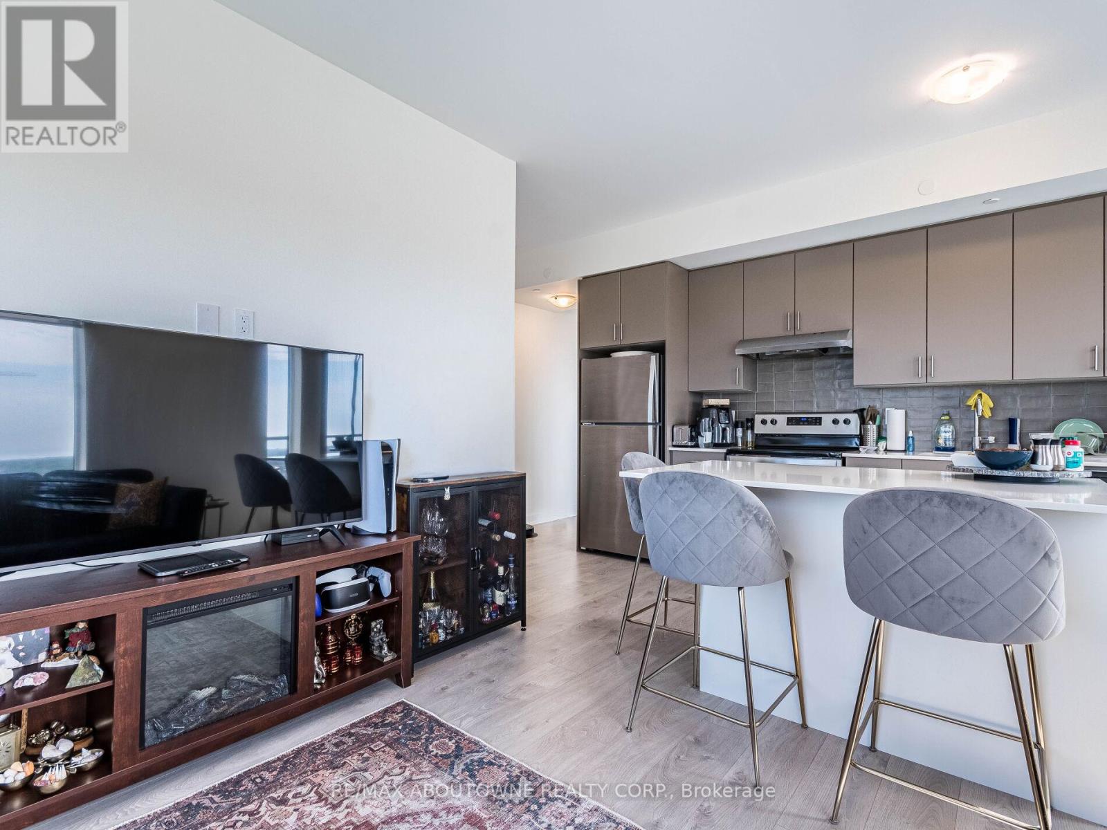 1203 - 3200 William Coltson Avenue, Oakville, Ontario  L6H 7C2 - Photo 17 - W12950618