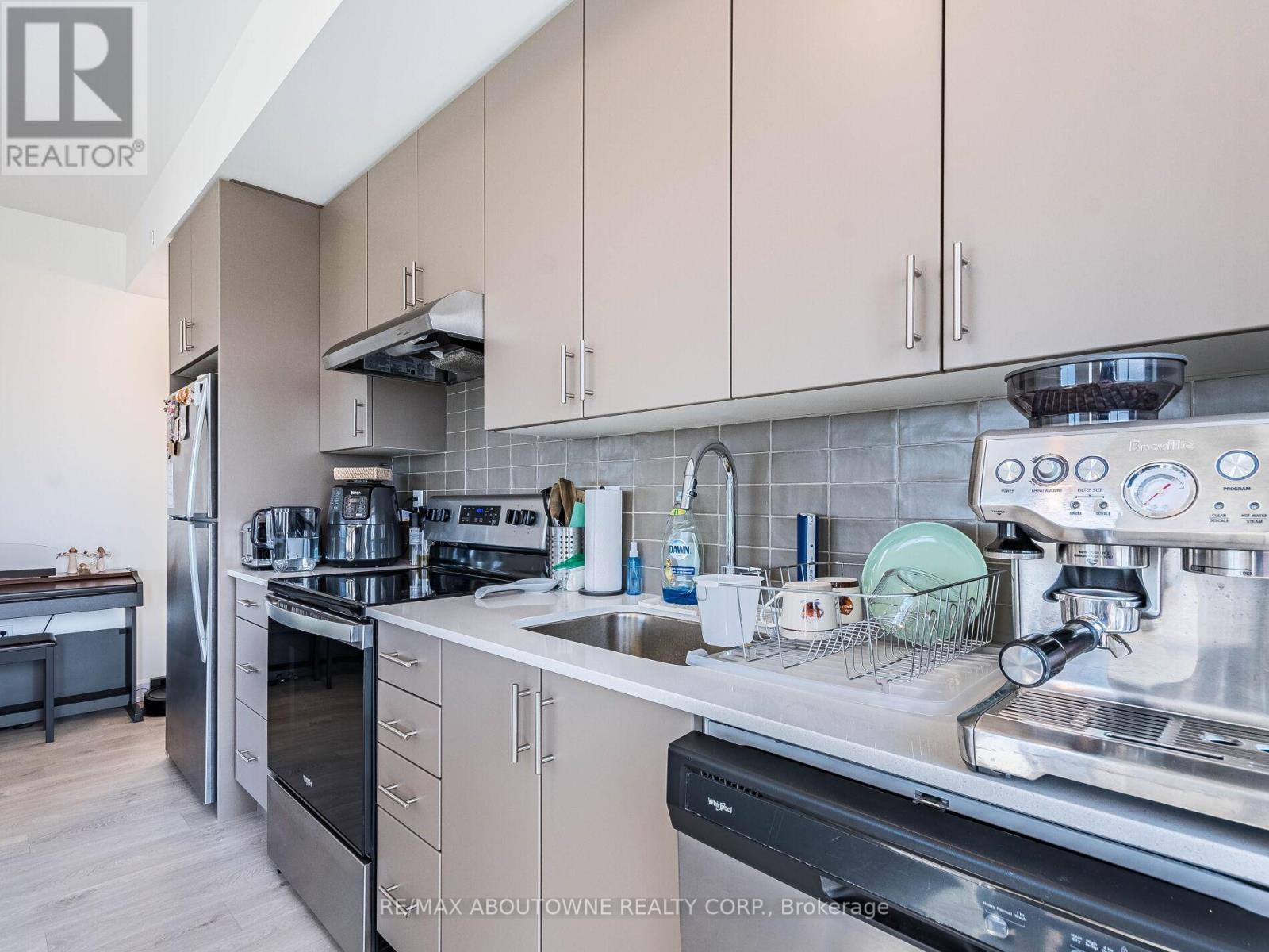 1203 - 3200 William Coltson Avenue, Oakville, Ontario  L6H 7C2 - Photo 20 - W12950618