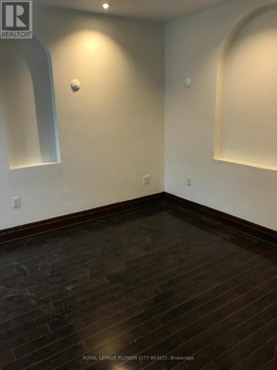 1188 Weston Road, Toronto, Ontario  M9M 4P4 - Photo 20 - W12950620