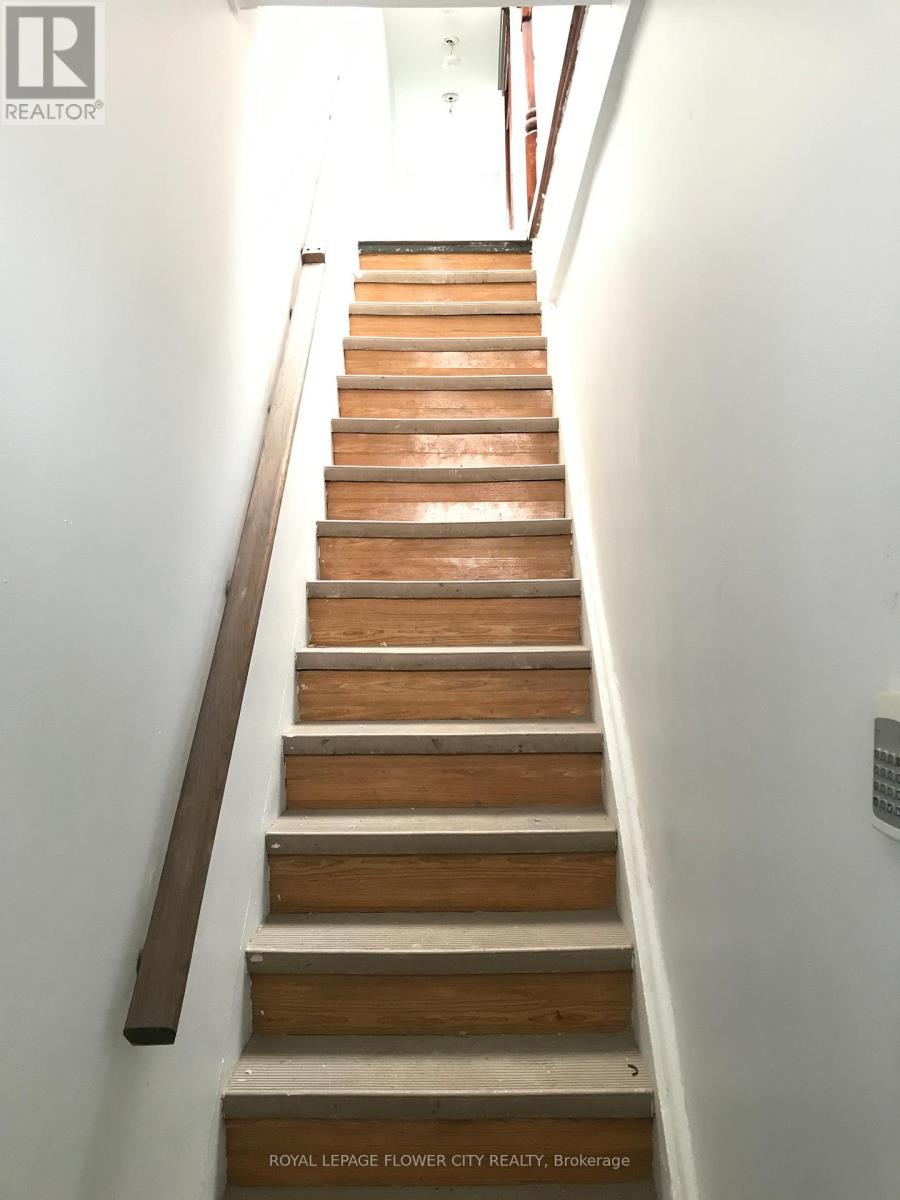 1188 Weston Road, Toronto, Ontario  M9M 4P4 - Photo 22 - W12950620