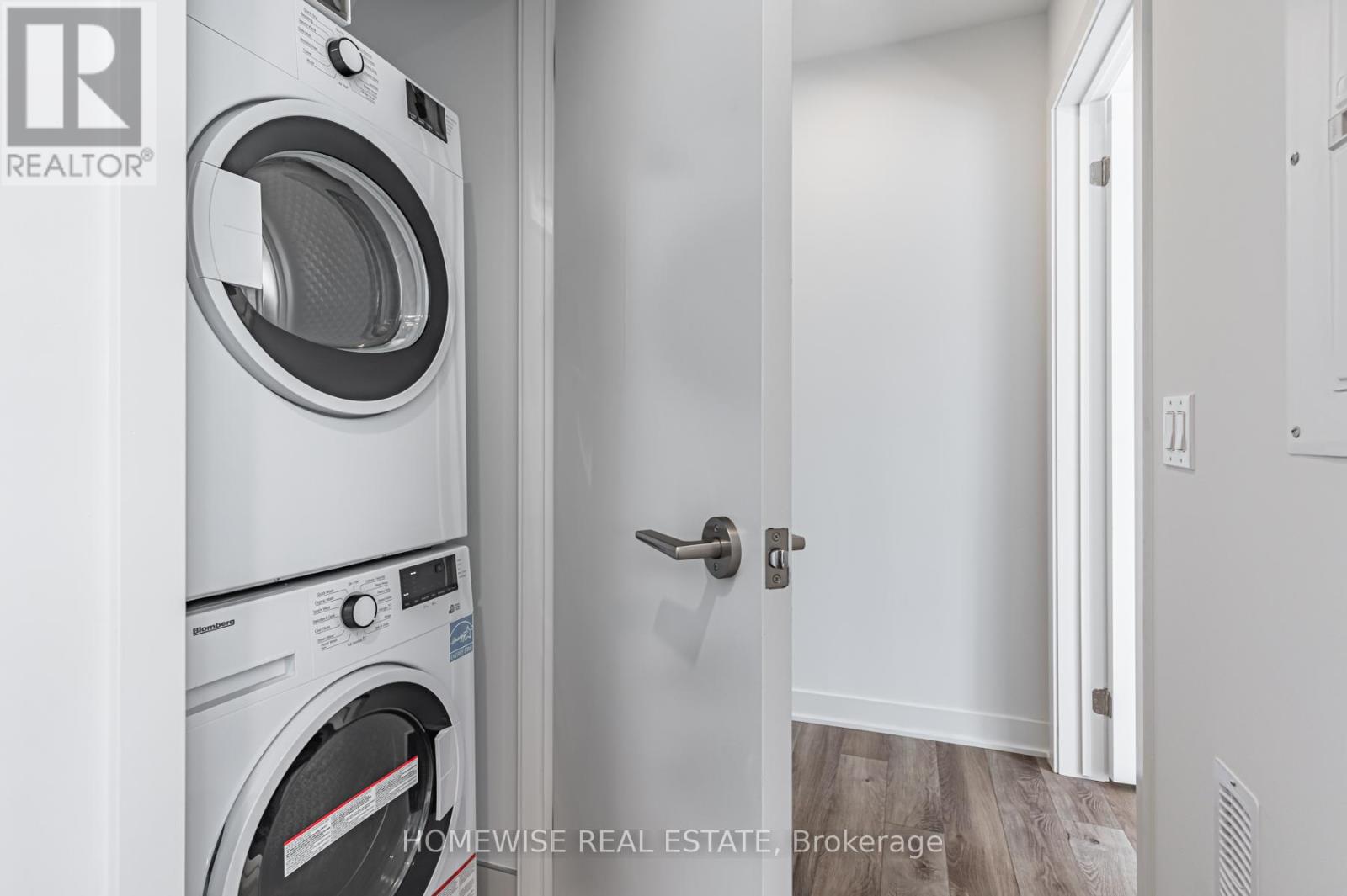 Th8 - 20 Ed Clark Gardens, Toronto, Ontario  M6N 0B5 - Photo 21 - W12950636