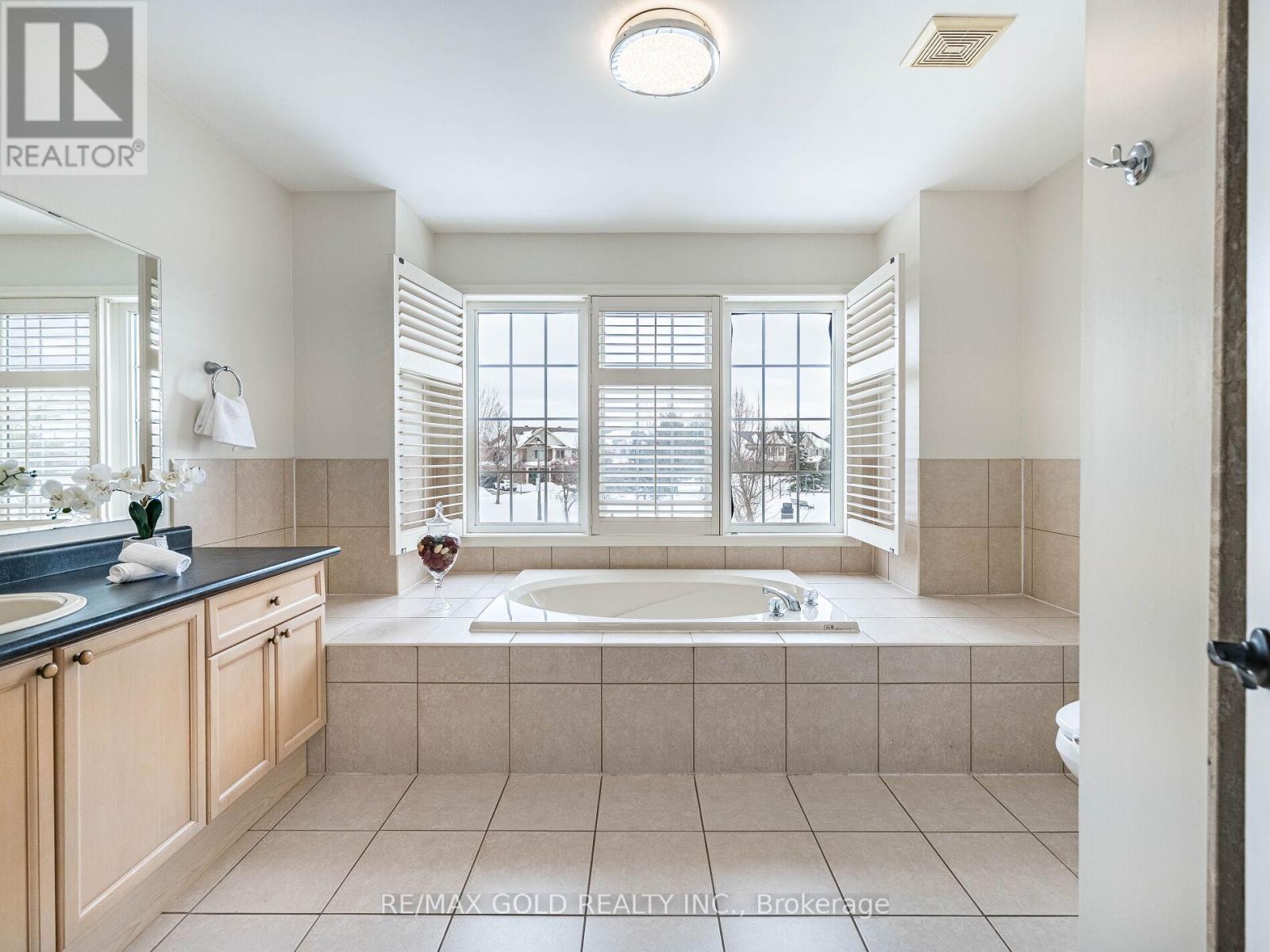 1595 Beaty Trail, Milton, Ontario  L9T 5M4 - Photo 29 - W12950656