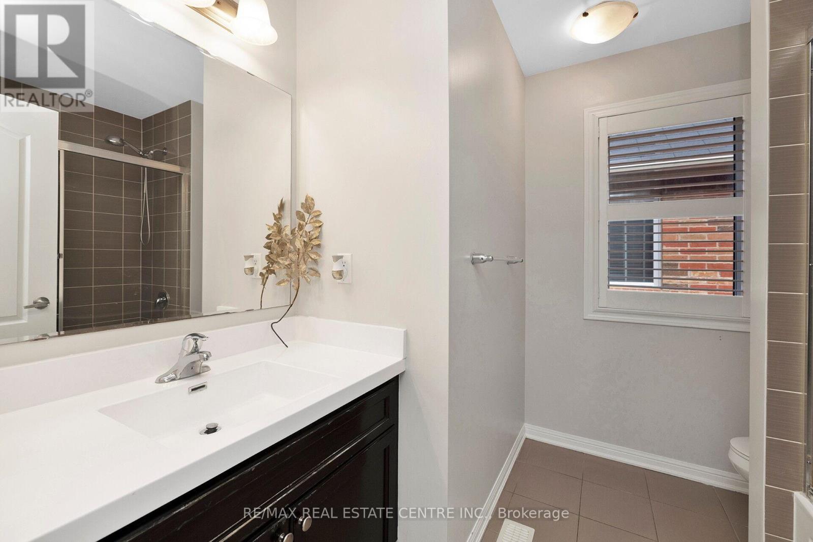 232 Drinkwater Road, Brampton, Ontario  L6Y 4S8 - Photo 27 - W12950680