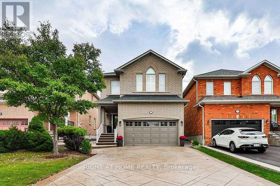 814 Brass Winds Place, Mississauga, Ontario  L5W 1T4 - Photo 2 - W12950684