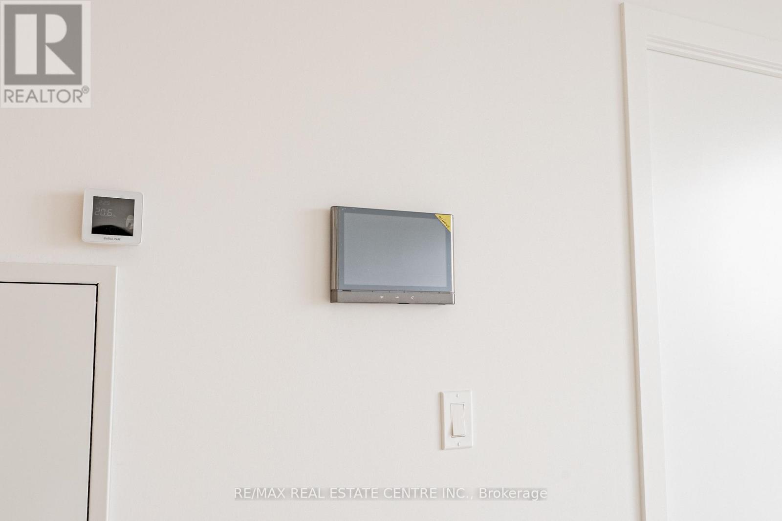 2107 - 370 Martha Street, Burlington, Ontario  L7R 0G9 - Photo 18 - W12950690