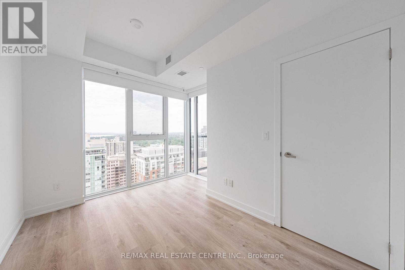 2107 - 370 Martha Street, Burlington, Ontario  L7R 0G9 - Photo 20 - W12950690