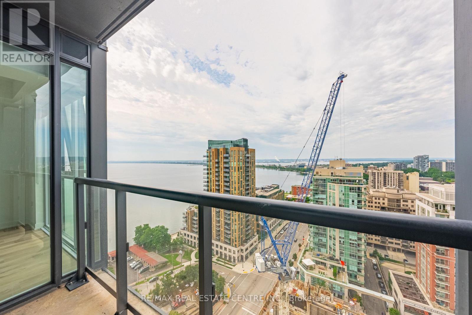 2107 - 370 Martha Street, Burlington, Ontario  L7R 0G9 - Photo 26 - W12950690